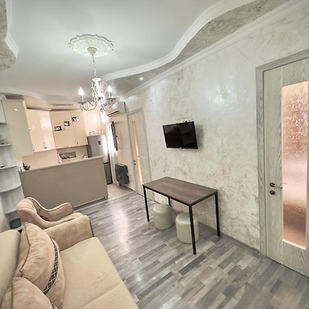 Batumi Apartment Near The Sea Kültér fotó
